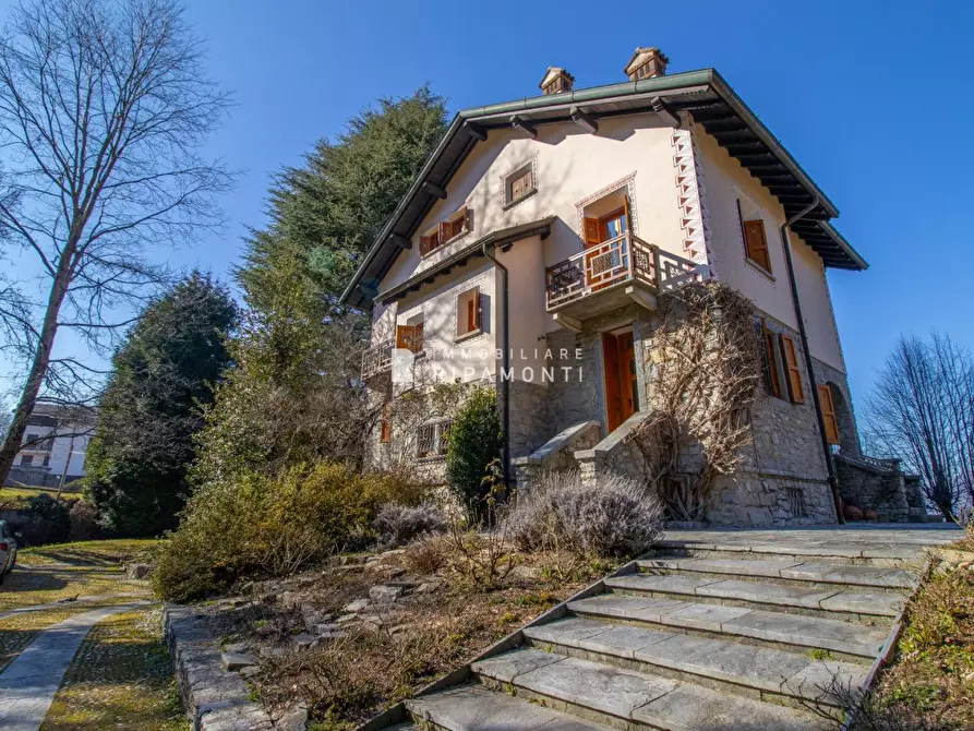 Immagine 1 di Villa in vendita  14 a Cremeno