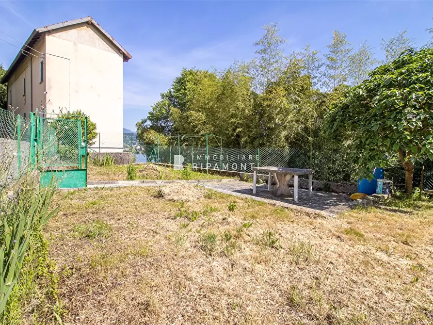 Immagine 5 di Villa in vendita  2 a Civate