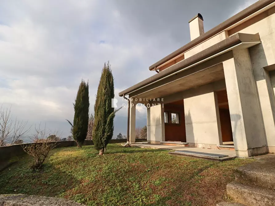 Immagine 2 di Villetta a schiera in vendita  a Oggiono
