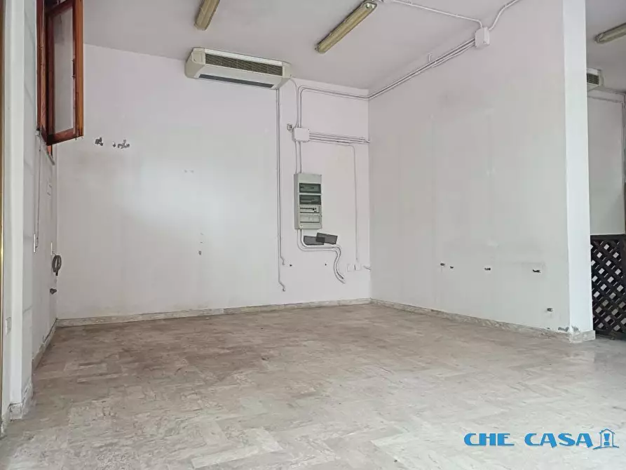 Immagine 3 di Negozio in vendita  a Rimini