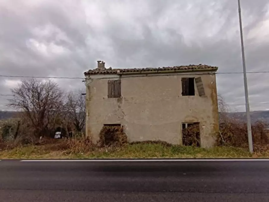 Immagine 4 di Rustico / casale in vendita  a Tavoleto