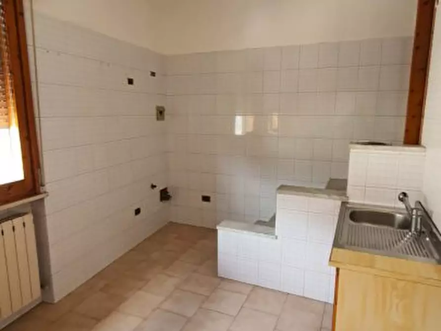 Immagine 10 di Casa semindipendente in vendita  a Gradara