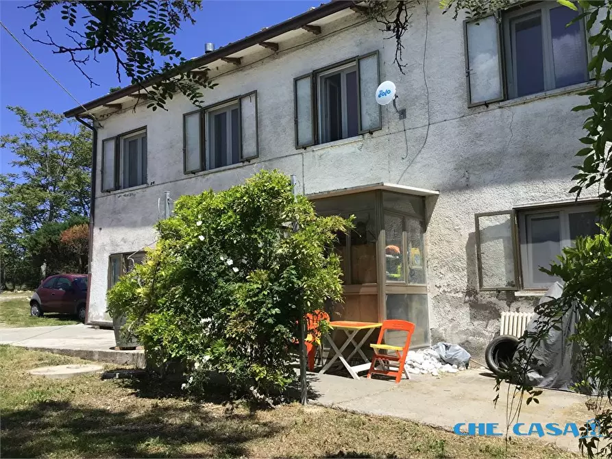 Immagine 2 di Casa semindipendente in vendita  a Tavoleto