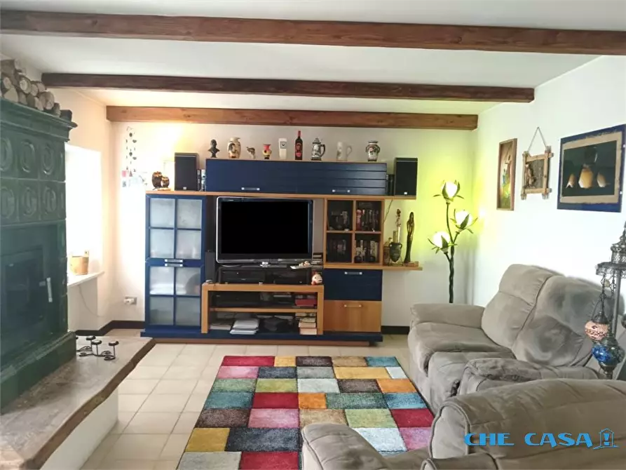 Immagine 4 di Casa semindipendente in vendita  a Tavoleto