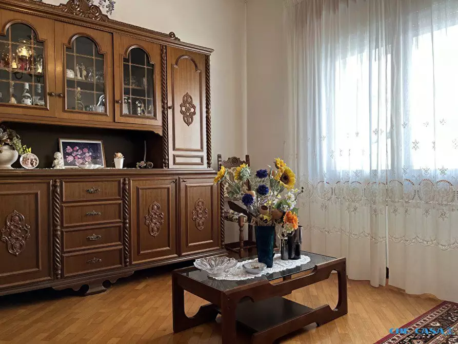 Immagine 10 di Villa in vendita  a Riccione