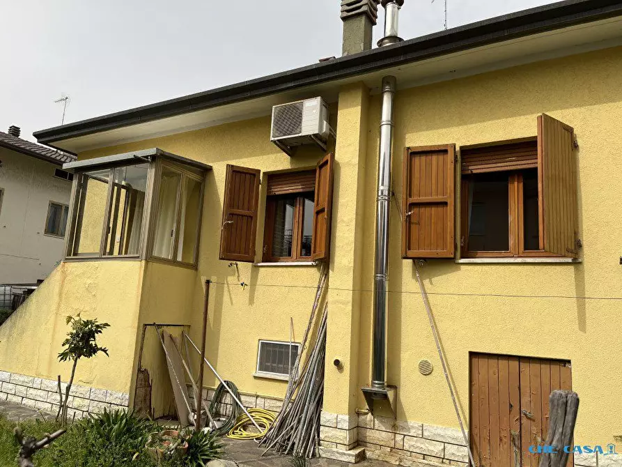 Immagine 5 di Villa in vendita  a Riccione