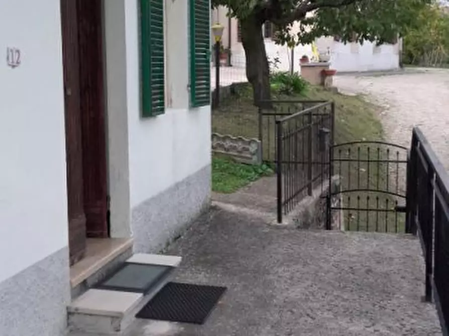 Immagine 10 di Rustico / casale in vendita  a Loreto Aprutino