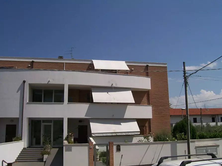 Immagine 2 di Appartamento in vendita  a Cepagatti