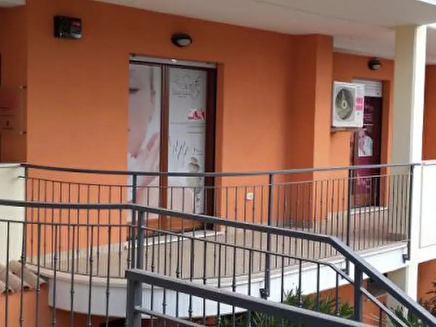 Immagine 1 di Ufficio in vendita  a Pianella