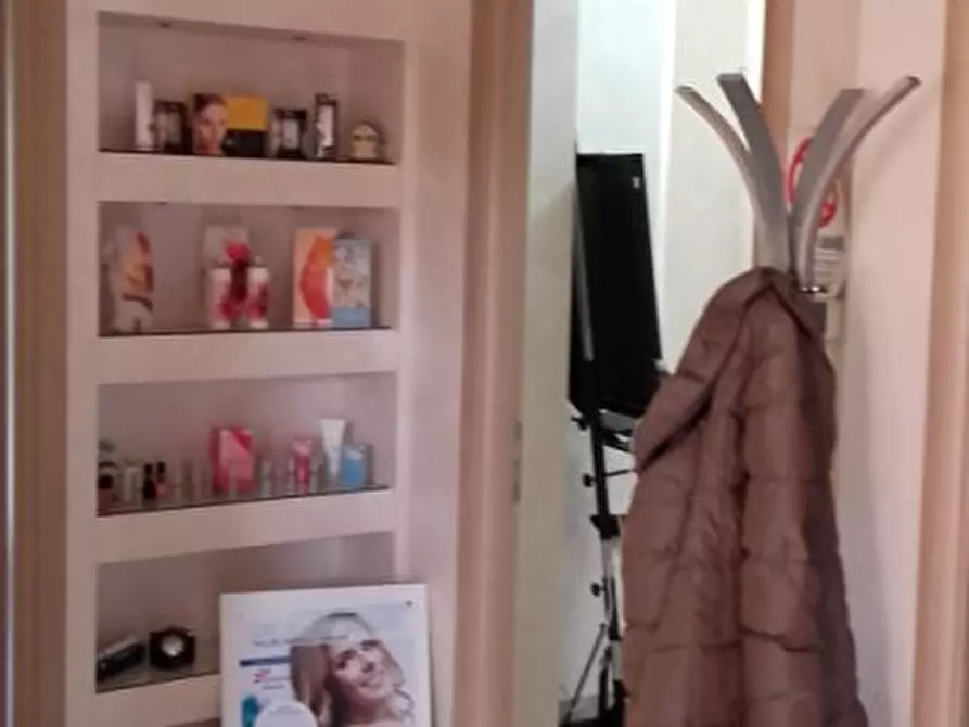 Immagine 8 di Ufficio in vendita  a Pianella