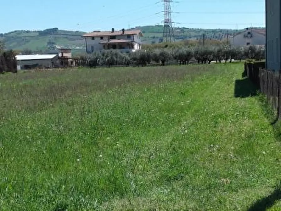 Immagine 2 di Terreno edificabile in vendita  a Cepagatti