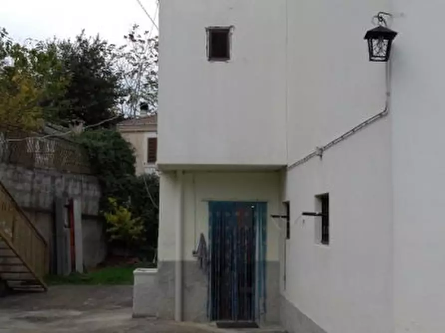 Immagine 5 di Rustico / casale in vendita  a Loreto Aprutino