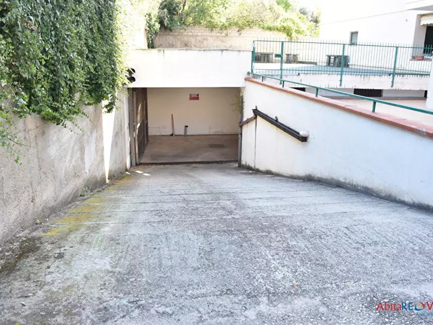 Immagine 8 di Garage in affitto  a Vasto
