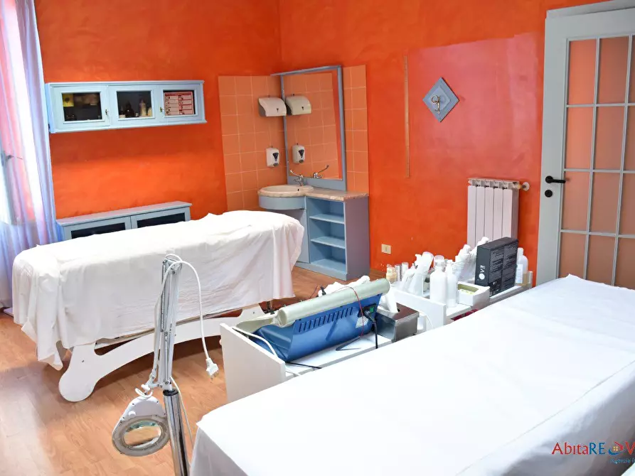 Immagine 6 di Negozio in vendita  7 a Vasto