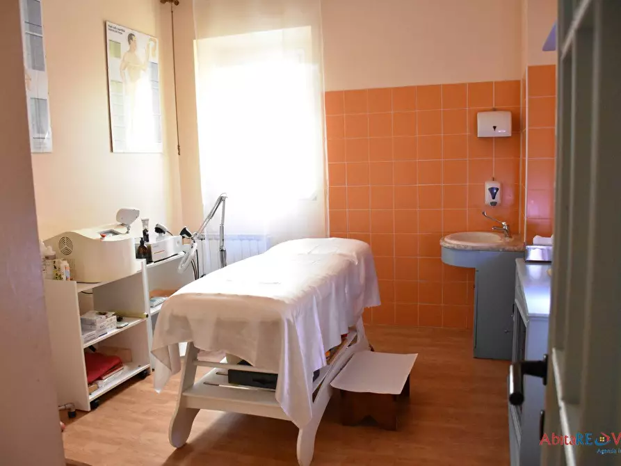 Immagine 7 di Negozio in vendita  7 a Vasto