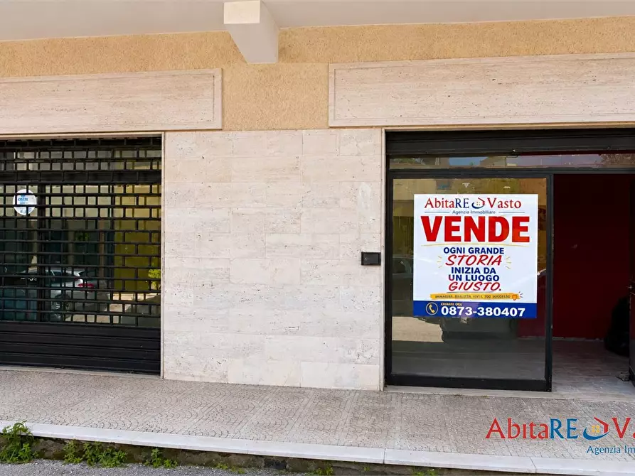 Immagine 1 di Negozio in vendita  13 a Vasto