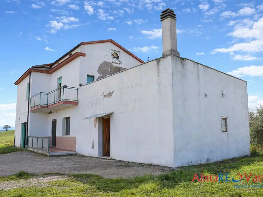 Immagine 3 di Rustico / casale in vendita  M a Montenero Di Bisaccia