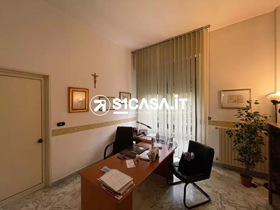 Immagine 3 di Negozio in affitto  a Galatone