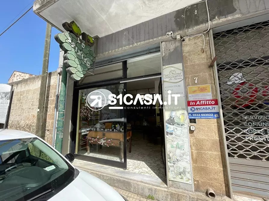 Immagine 8 di Negozio in affitto  a Galatone