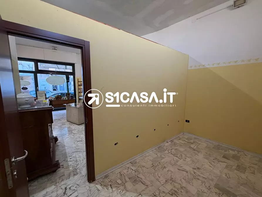 Immagine 6 di Negozio in affitto  a Galatone