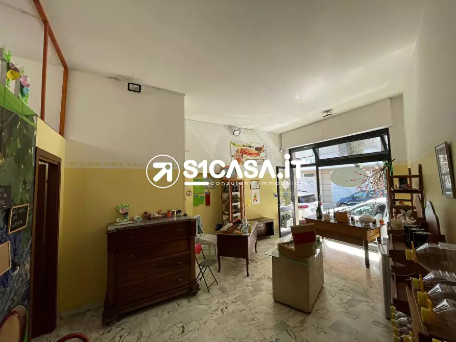 Immagine 2 di Negozio in affitto  a Galatone