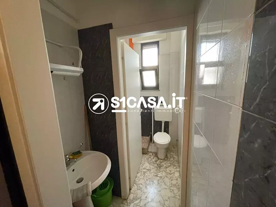 Immagine 7 di Negozio in affitto  a Galatone