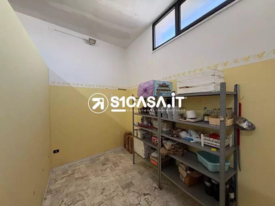 Immagine 5 di Negozio in affitto  a Galatone