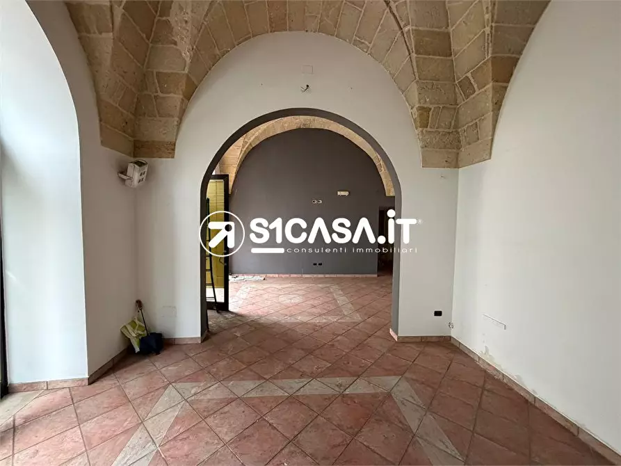 Immagine 9 di Negozio in vendita  35 a Galatone