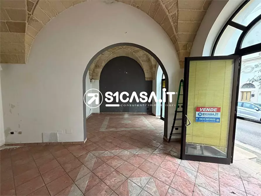Immagine 4 di Negozio in vendita  35 a Galatone