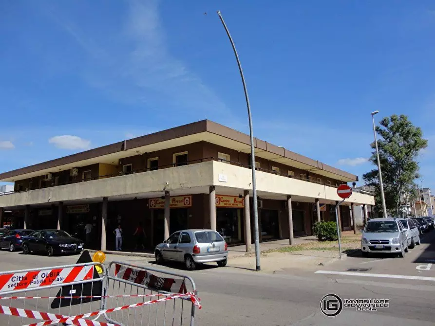 Immagine 8 di Ufficio in vendita  a Olbia