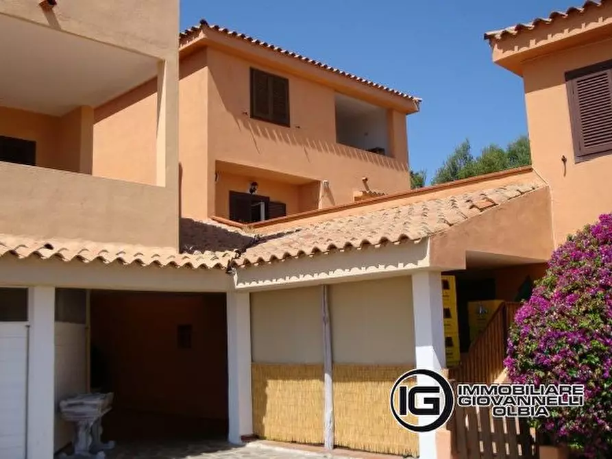 Immagine 1 di Attico in vendita  a Golfo Aranci