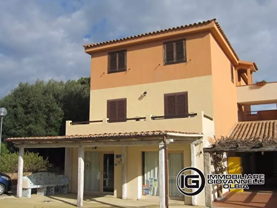 Immagine 2 di Attico in vendita  a Golfo Aranci