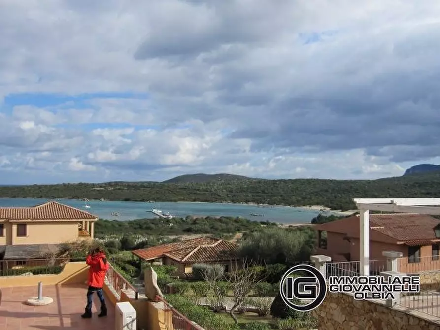 Immagine 10 di Attico in vendita  a Golfo Aranci