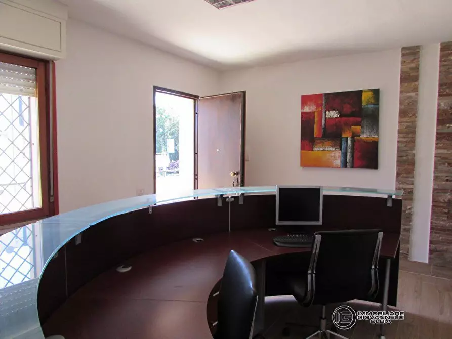 Immagine 6 di Ufficio in vendita  a Olbia
