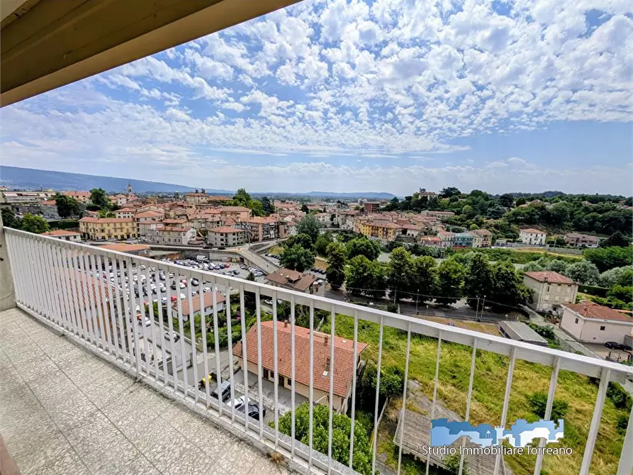 Immagine 1 di Appartamento in vendita  10 a Ivrea