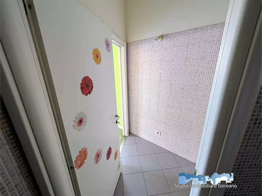 Immagine 5 di Negozio in vendita  56/F a Ivrea
