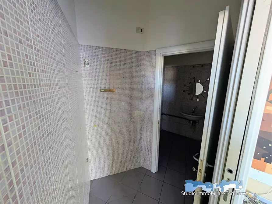 Immagine 8 di Negozio in vendita  56/F a Ivrea