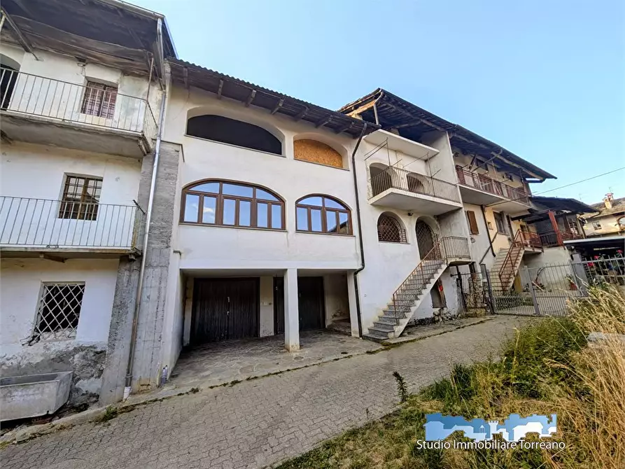 Immagine 1 di Casa semindipendente in vendita  a Rueglio