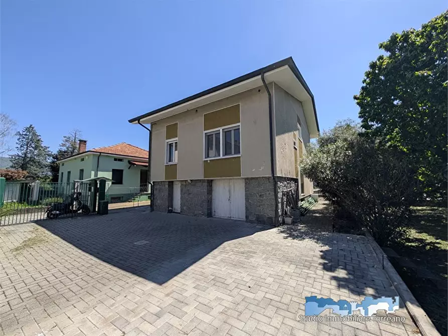 Immagine 3 di Villa in vendita  8 a Ivrea