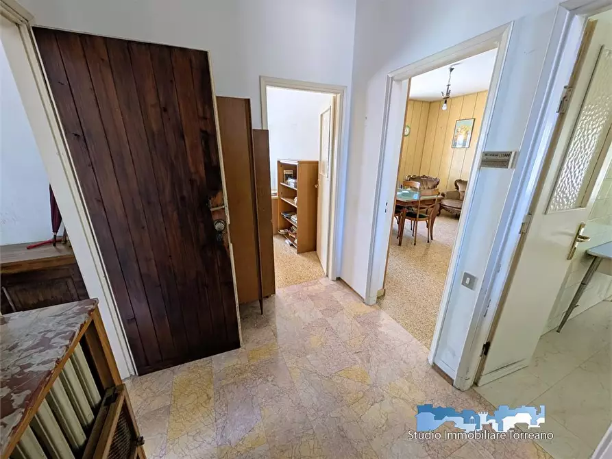 Immagine 7 di Villa in vendita  8 a Ivrea
