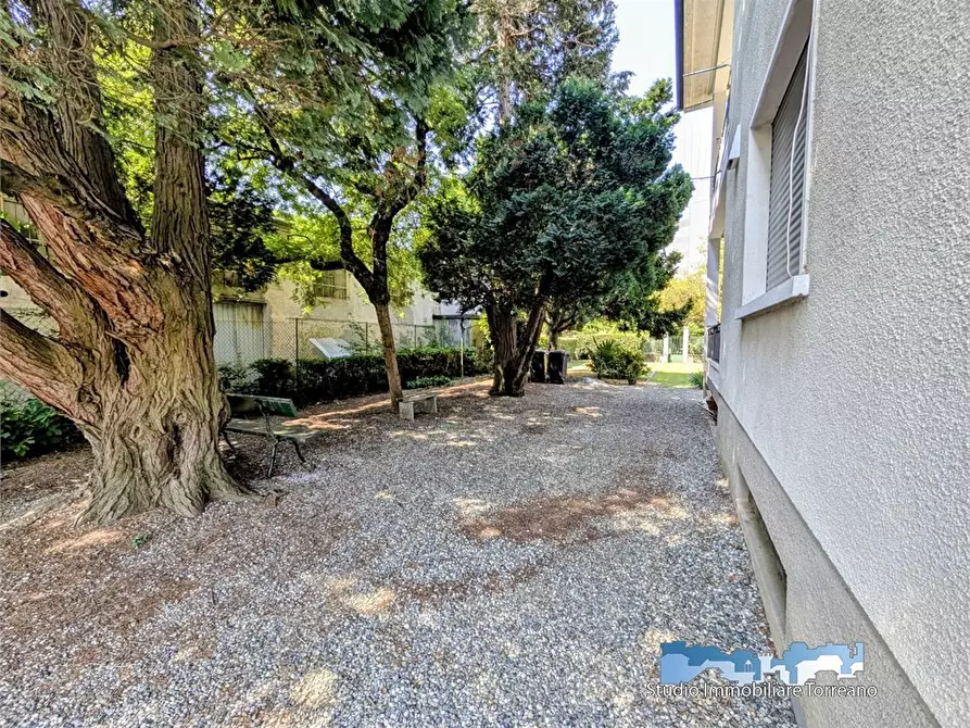 Immagine 8 di Villa in vendita  1 a Ivrea