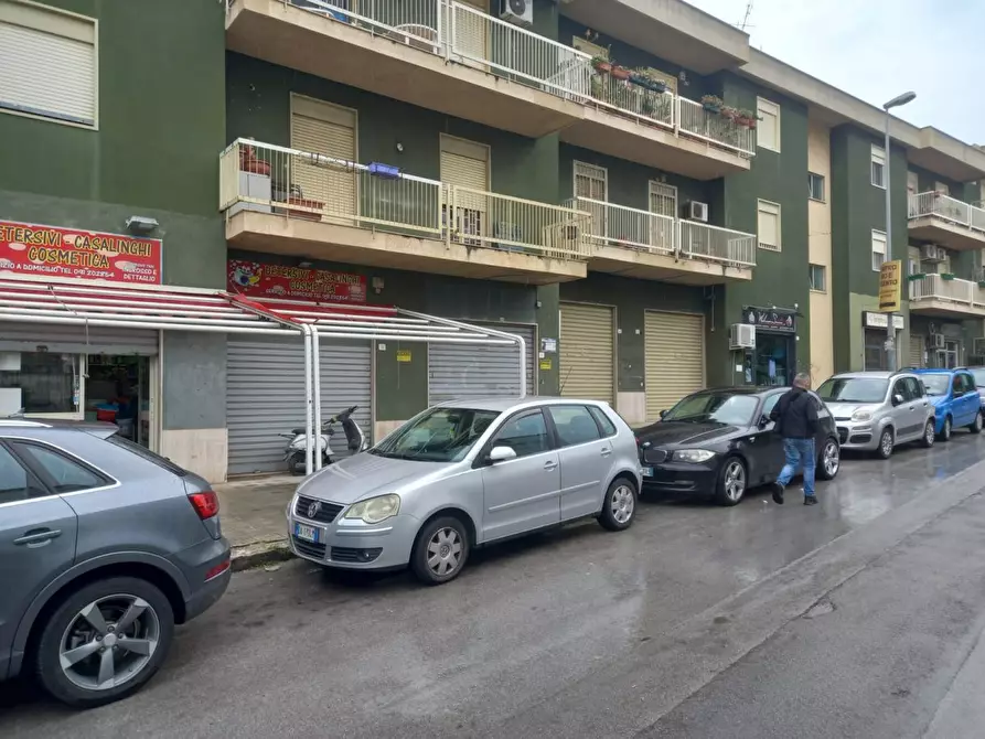 Immagine 1 di Negozio in vendita  4/c-d-e a Palermo