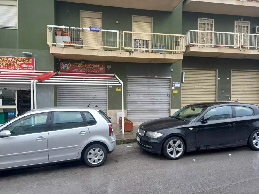 Immagine 2 di Negozio in vendita  4/c-d-e a Palermo