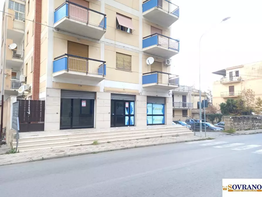 Immagine 2 di Negozio in vendita  169 a Capaci