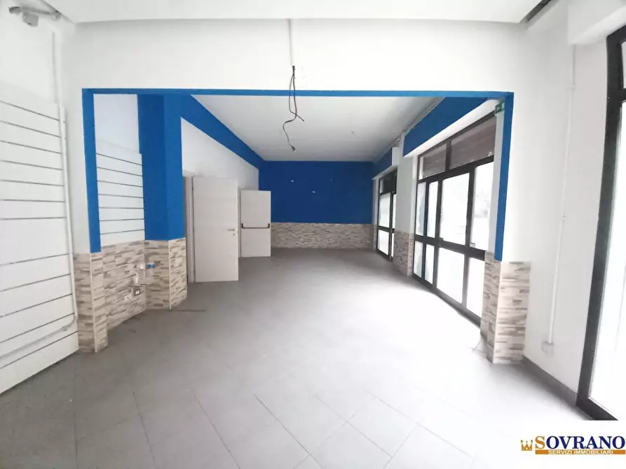 Immagine 3 di Negozio in vendita  169 a Capaci