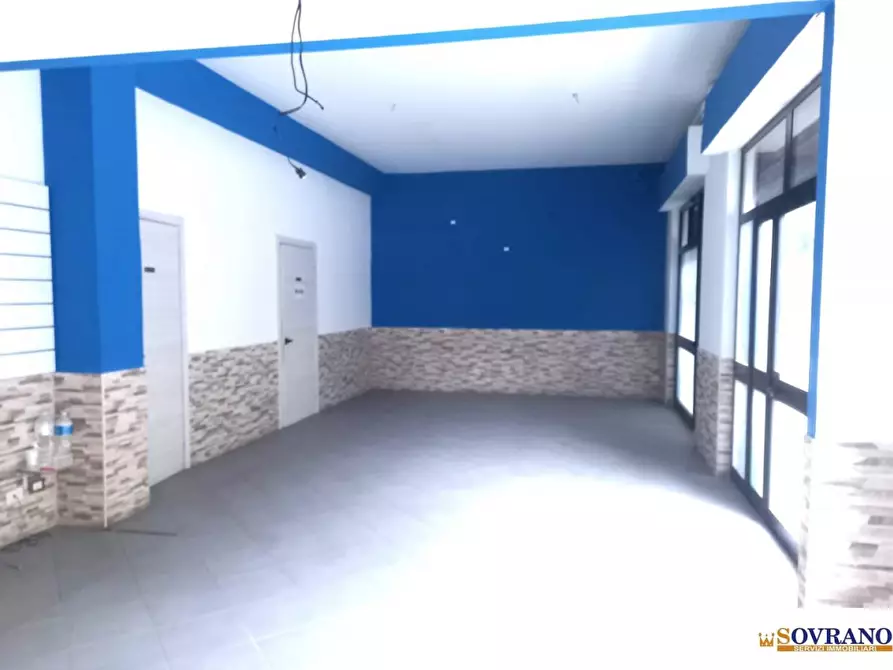 Immagine 4 di Negozio in vendita  169 a Capaci