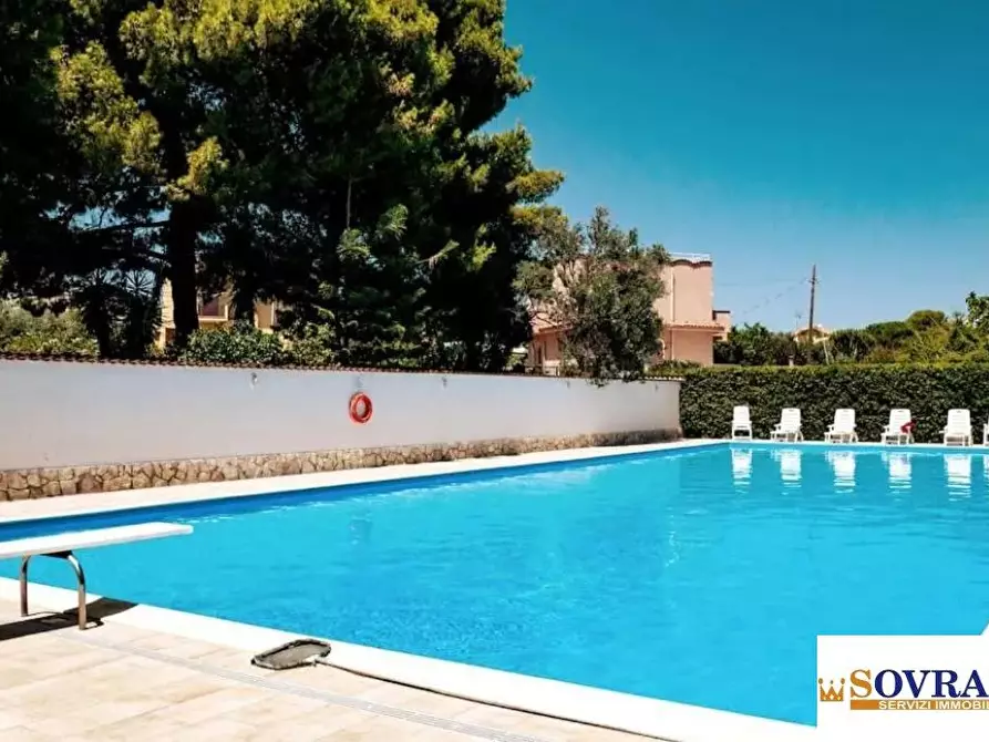 Immagine 2 di Villa in vendita  a Carini
