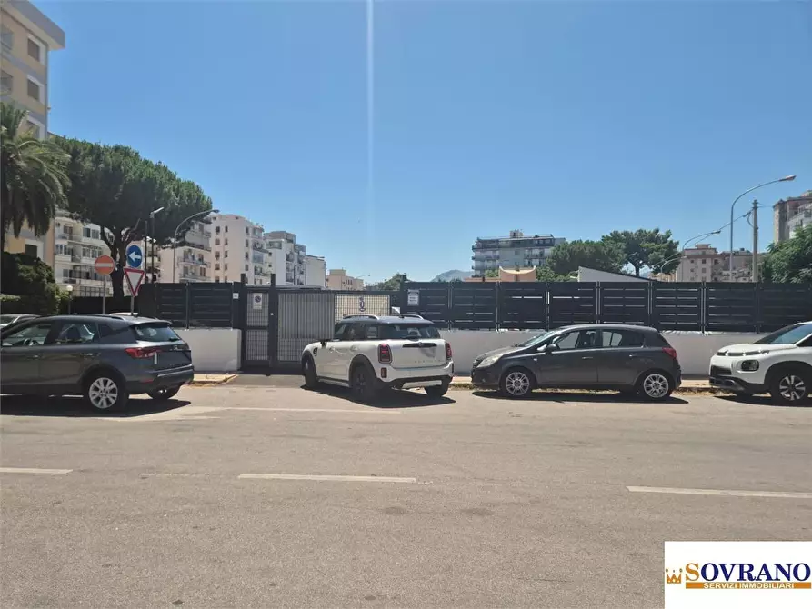 Immagine 1 di Garage in affitto  a Palermo