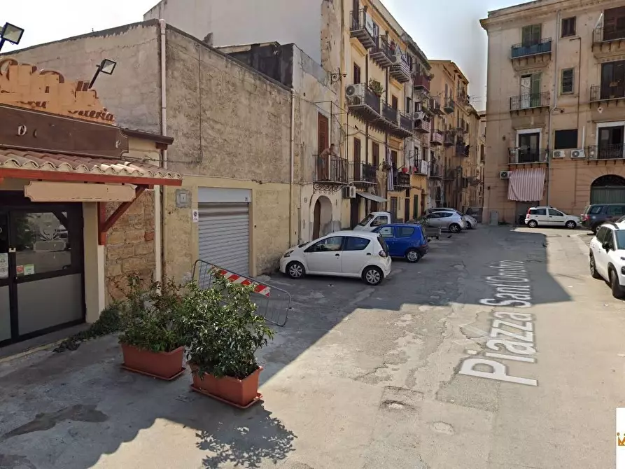 Immagine 1 di Negozio in affitto  a Palermo