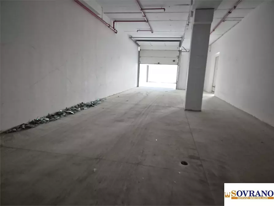 Immagine 4 di Magazzino in affitto  197 a Carini